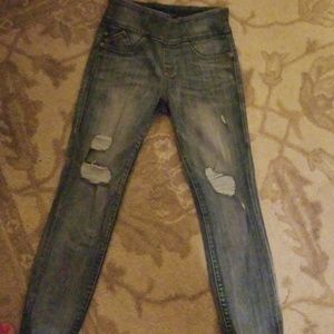 Slimming pull on Jean's